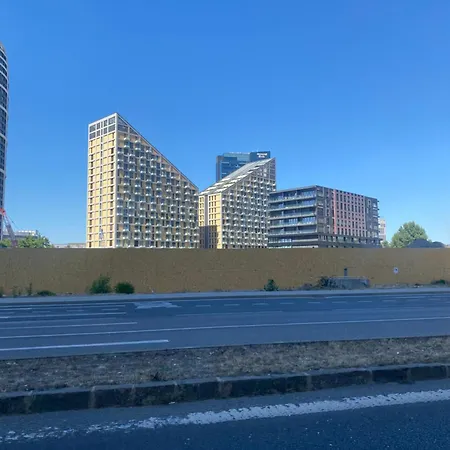 公寓 New Air Conditioned Apartment, Private Parking 布拉迪斯拉发